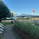 Strandly Hotel