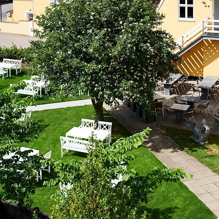 Hotel Strandly 3*