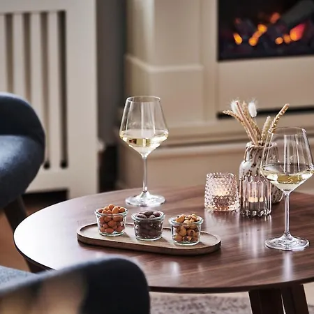 Strandly מלון 3*