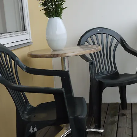 Strandly מלון 3*