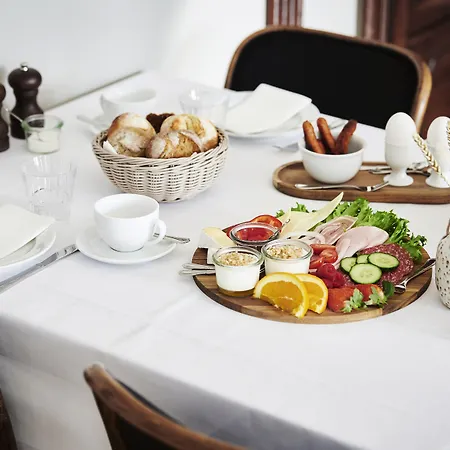 Hotel Strandly 3*